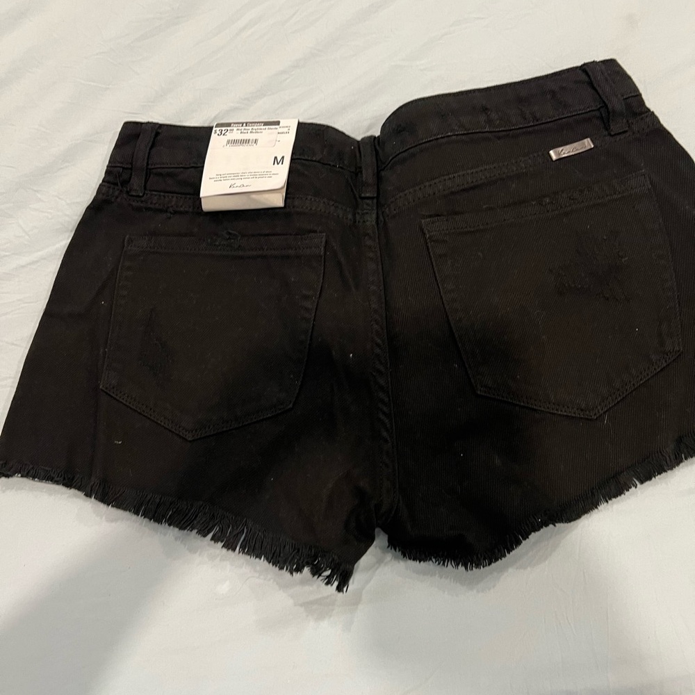 Black KanCan boyfriend shorts